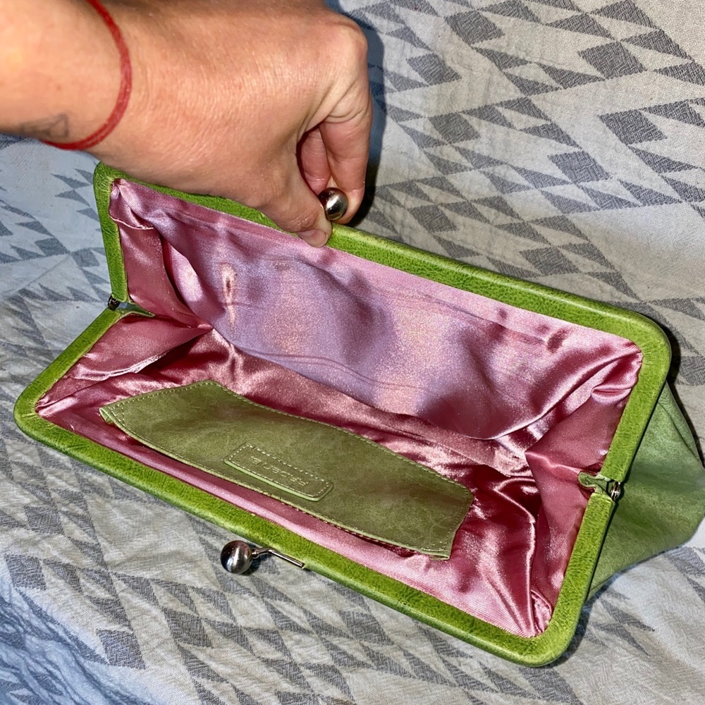 Arden B. Green Clutch